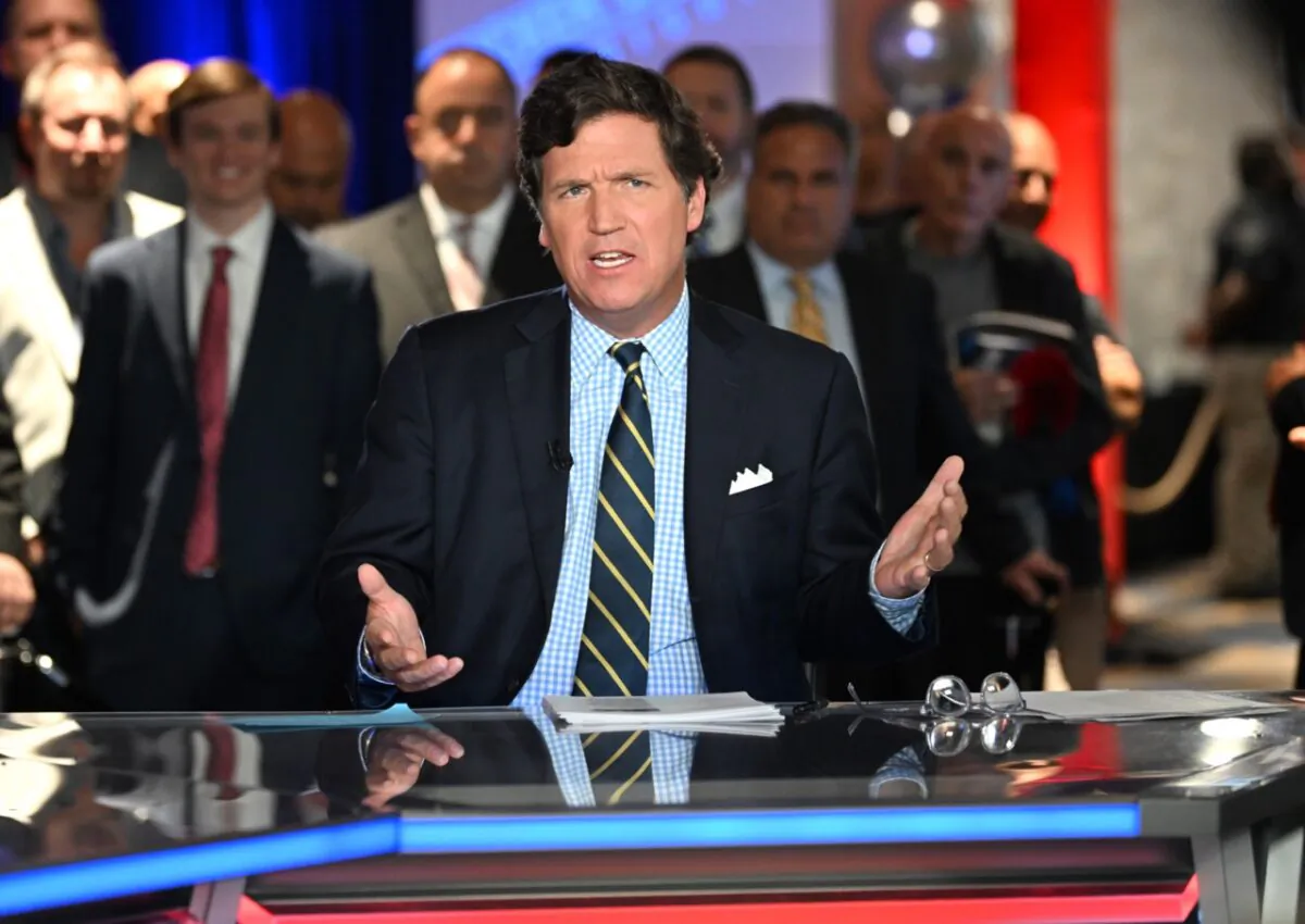 Fox News host Tucker Carlson speaks during 2022 FOX Nation Patriot Awards in Hollywood, Fla., on Nov. 17, 2022. (Jason Koerner/Getty Images)