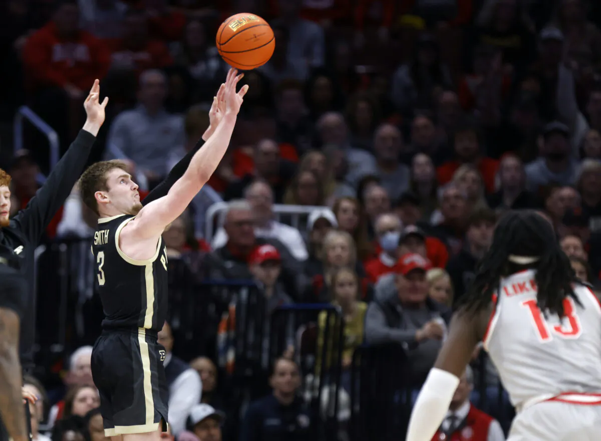 Purdue guard Braden Smith shoots as Ohio State guard Isaac Likekele watches during the second half of an NCAA college basketball game in Columbus, Ohio, on Jan. 5, 2023. (Paul Vernon/AP Photo)