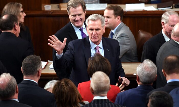U.S. Representative Kevin McCarthy (R-Calif.) gestures in the House Chamber at the U.S. Capitol in Washington on Jan. 6, 2023. (Olivier Douliery/AFP via Getty Images)