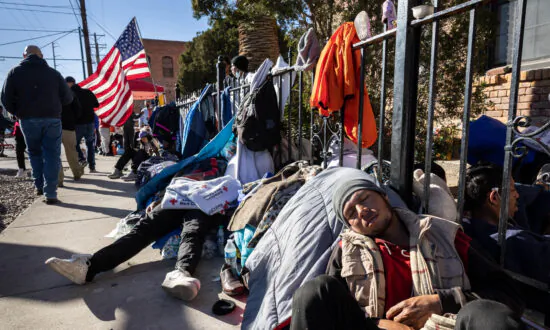 8 US Senators Set to Visit El Paso Amid Ongoing Border Crisis