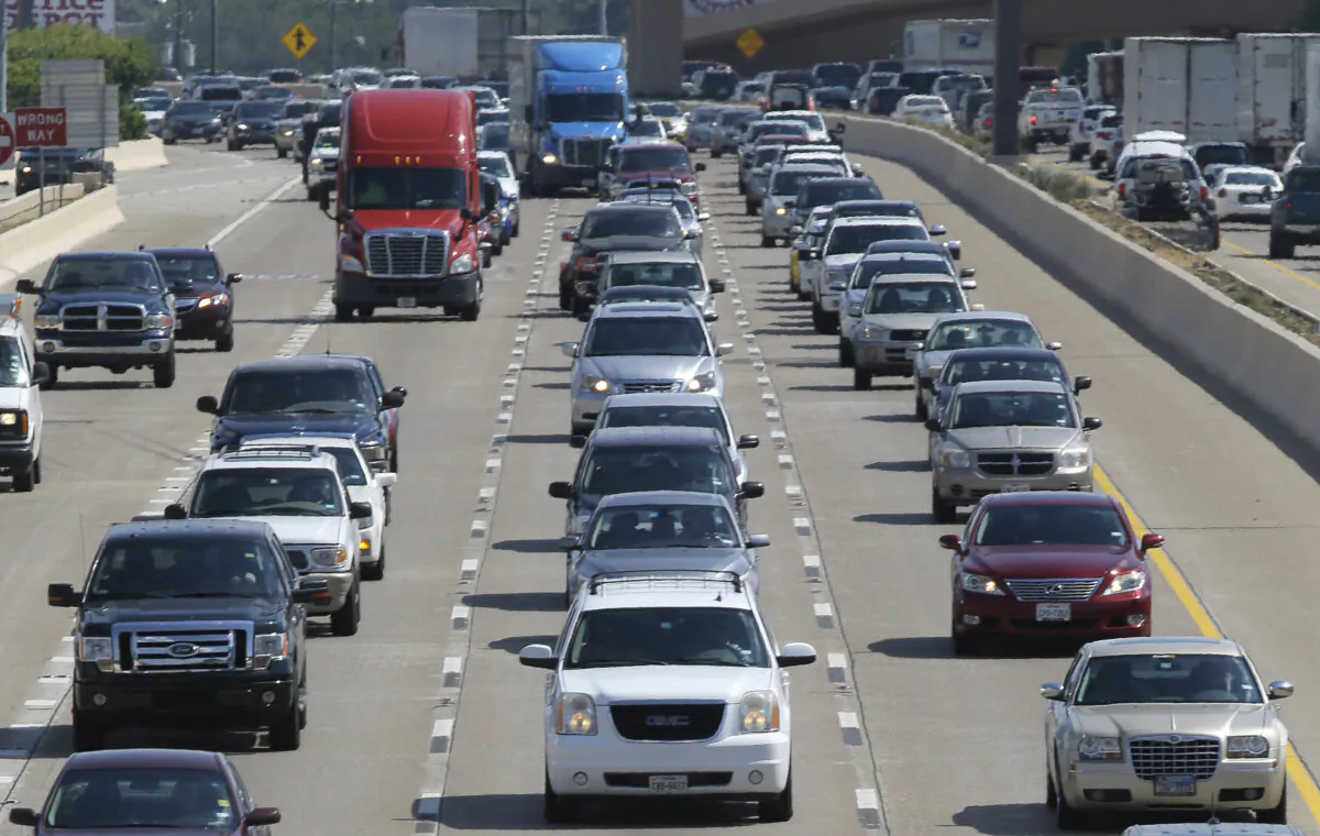 Drivers work their way out of Dallas during rush hour on July 1, 2016. (LM Otero/AP Photo)