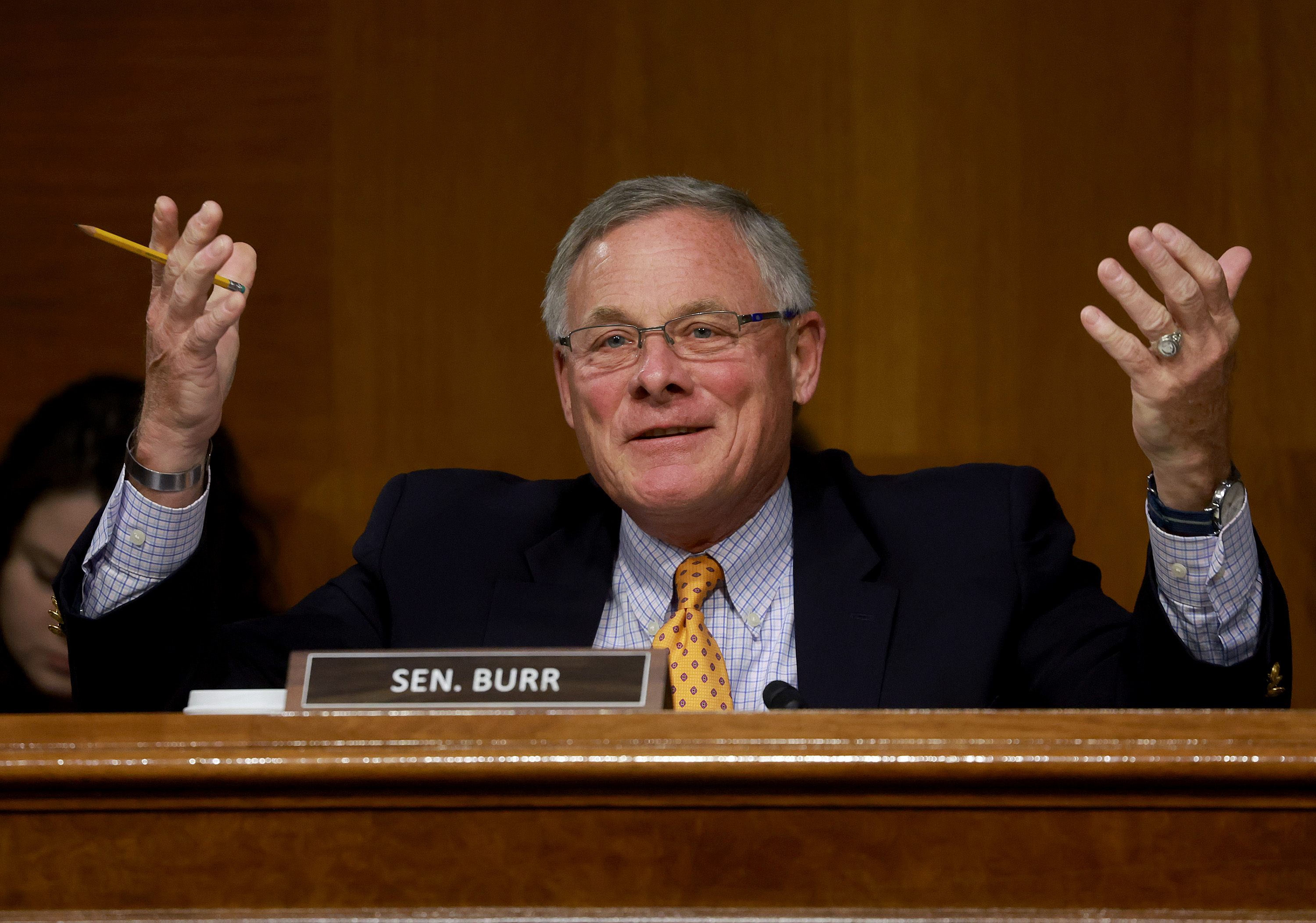 SEC Ends Insider Trading Probe of Former Republican Sen. Richard Burr With No Action - Vimarsana News
