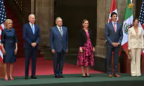 Biden, Trudeau Arrive at Mexican National Palace for Summit