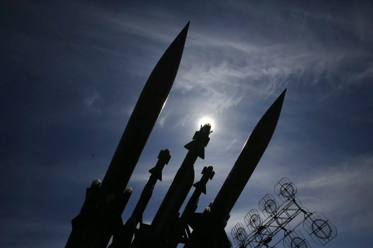 A mobile surface-to-air missile system 2K12 "Kub" is displayed during a defence fair in Belgrade, Serbia, June 23, 2015. (The Canadian Press/AP-Darko Vojinovic)