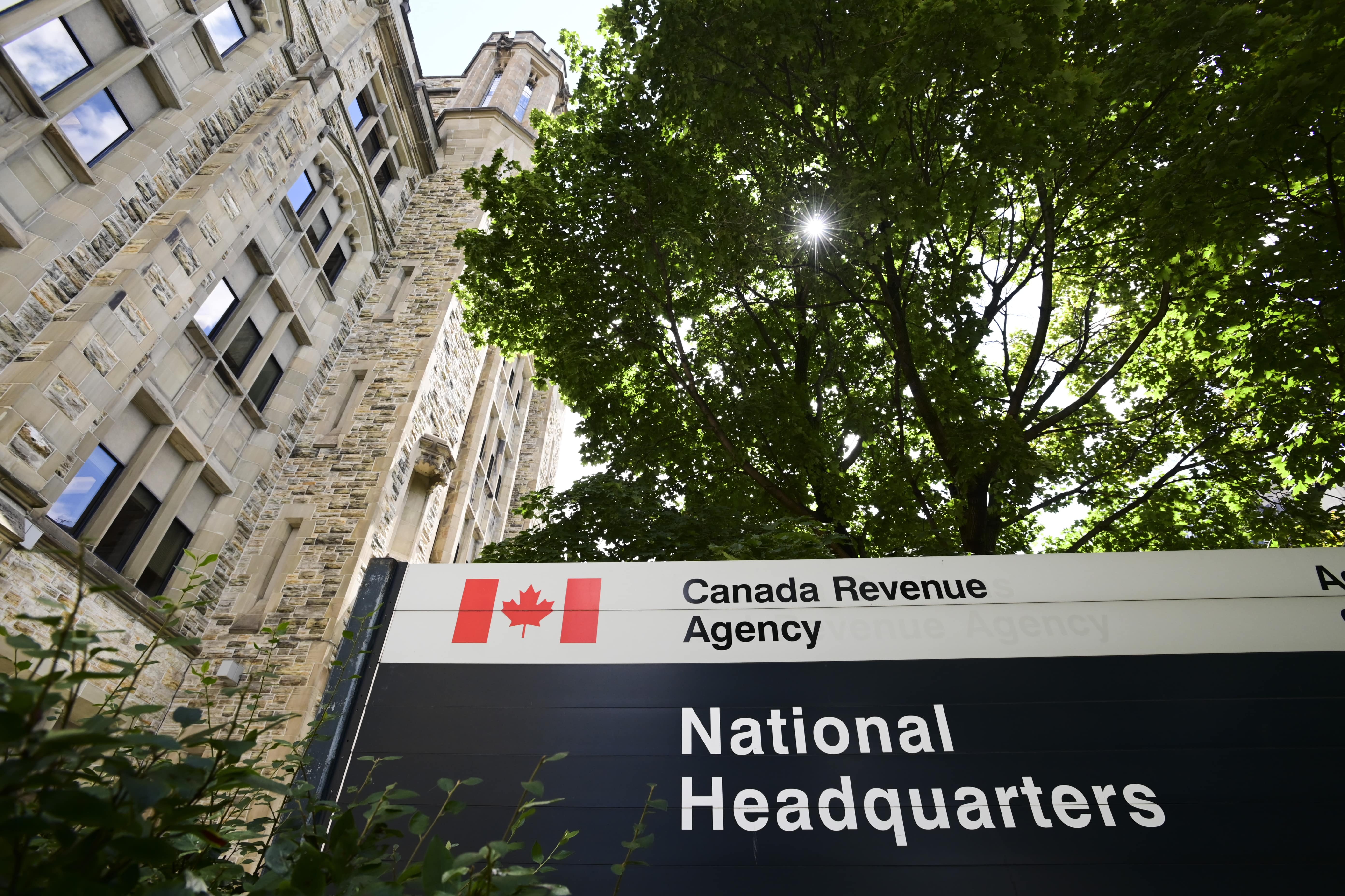 How a Strike by Federal Public Service Workers Could Impact Canadians - Vimarsana News