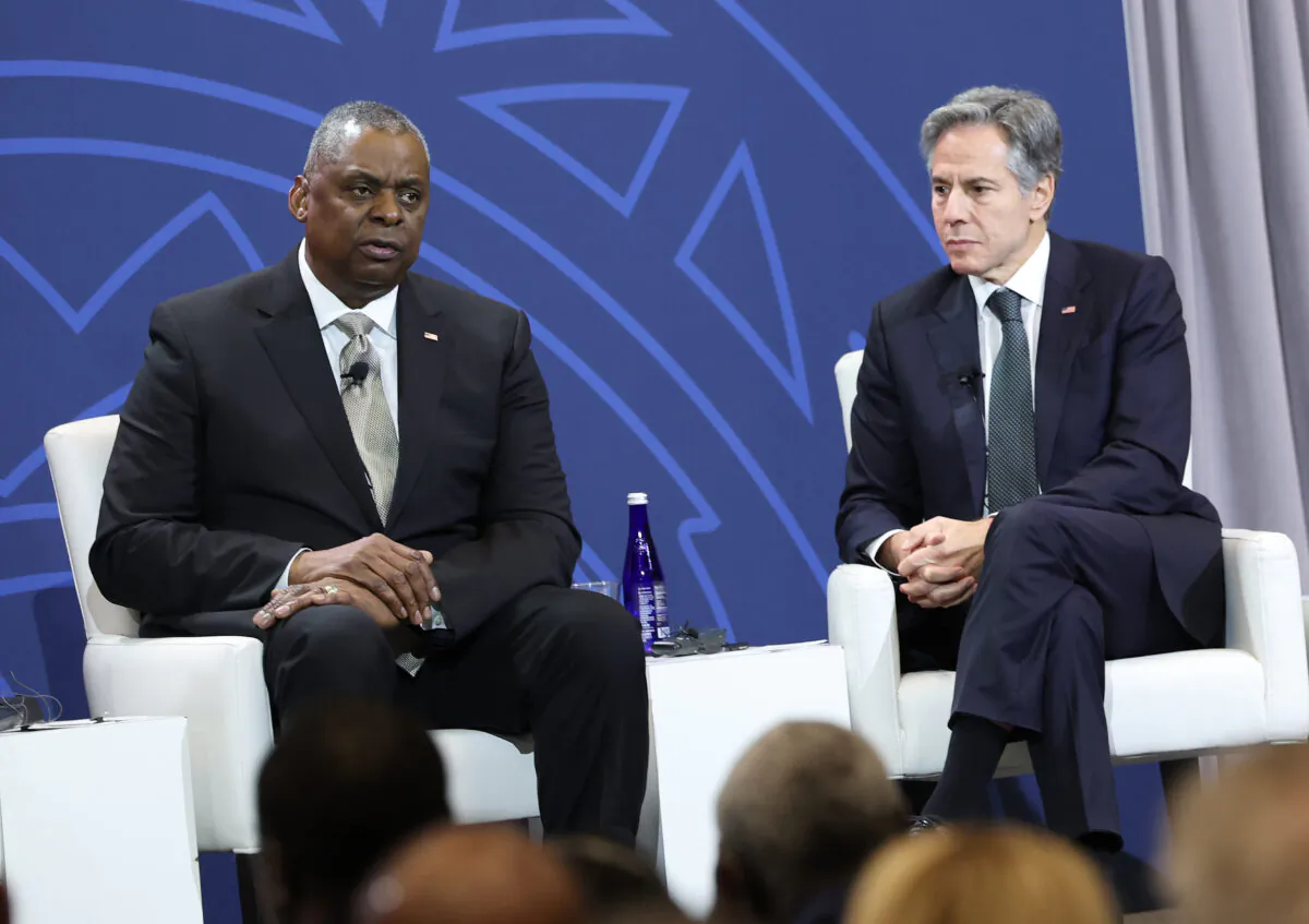 U.S. Defense Secretary Lloyd Austin (L) and U.S. Secretary of State Antony Blinken (R) participate in the Peace, Security, and Governance Forum during the U.S.-Africa Leaders Summit on Dec. 13, 2022 in Washington. (Kevin Dietsch/Getty Images)