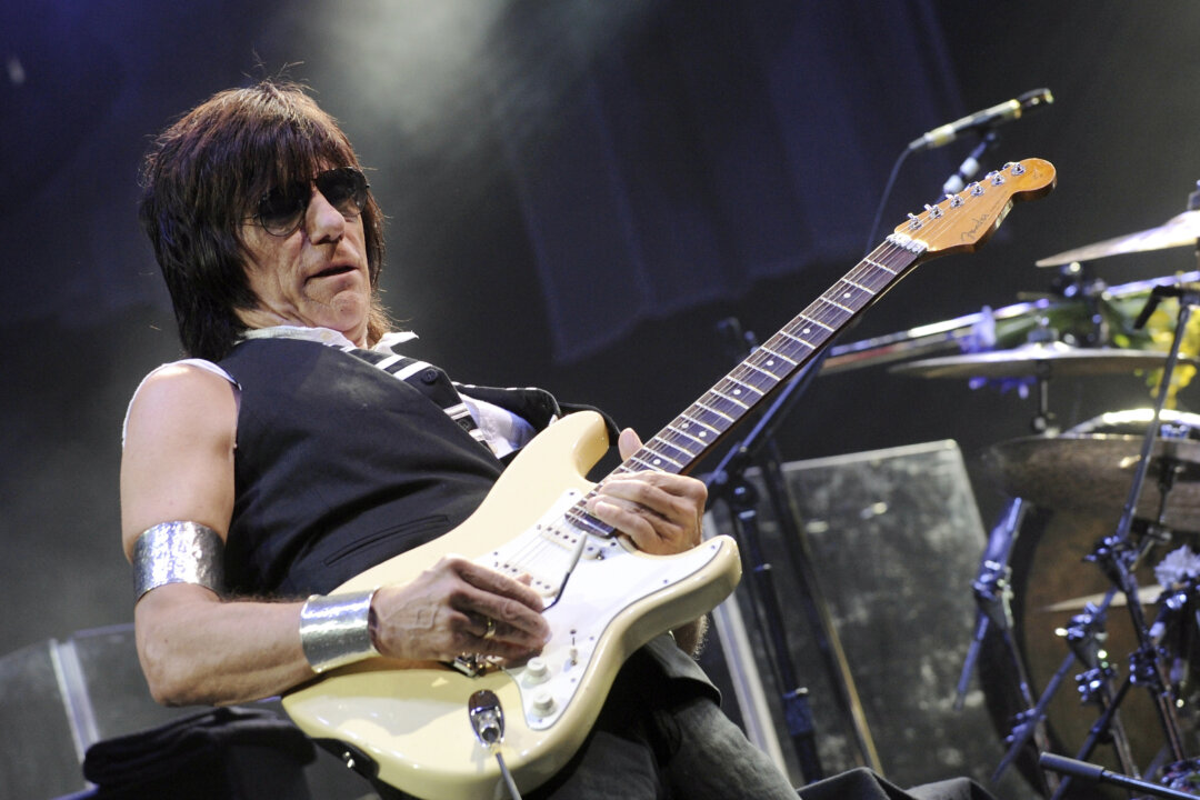 Guitarist Jeff Beck performs in concert at Madison Square Garden in New York on Feb. 18, 2010. (Evan Agostini/AP Photo)