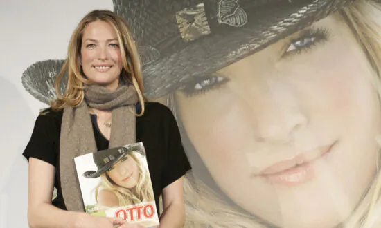 Tatjana Patitz, Supermodel of 1980s and 1990s, Dies at 56