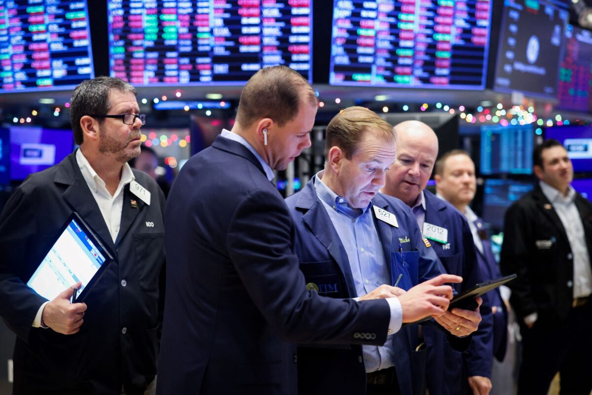 NextImg:Wall Street Slips at Open After Mixed Inflation Data