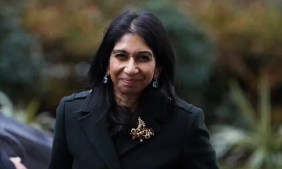 10 Russian Oligarchs Who Used ‘Golden Visa’ Route to UK Have Since Been Sanctioned: Minister