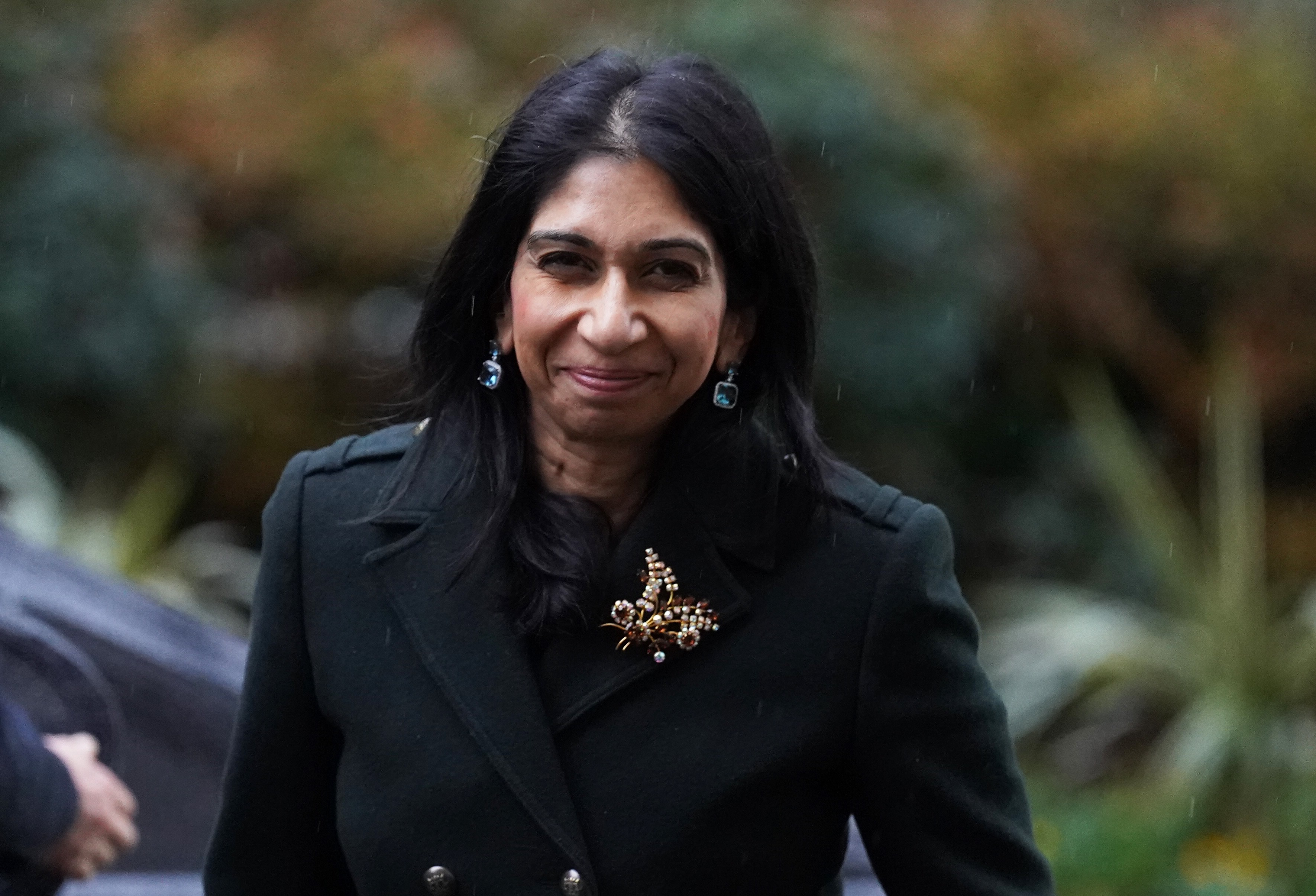 10 Russian Oligarchs Who Used 'Golden Visa' Route to UK Have Since Been Sanctioned: Minister - Vimarsana News
