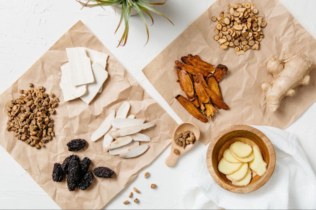 Traditional Chinese Medicine (TCM) herbal ingredients. (Shutterstock)