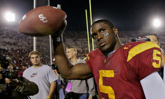 USC’s Reggie Bush, Tebow Make College Football Hall of Fame