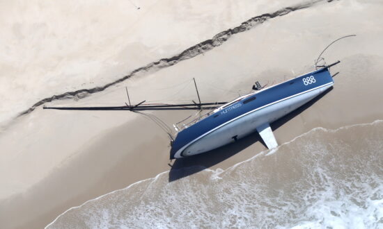 ‘Our Rights Didn’t Go With the Boat’: Aboriginal Land Council Claims Ownership Over Stranded Yacht