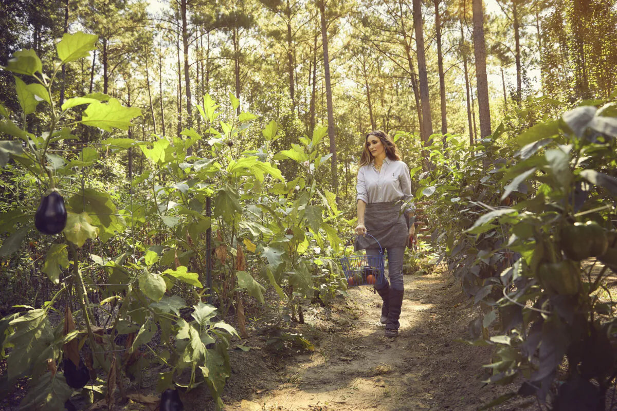 All of the vegetables
Harris and her family eat
are harvested from their
property’s expansive garden. (James Acomb)