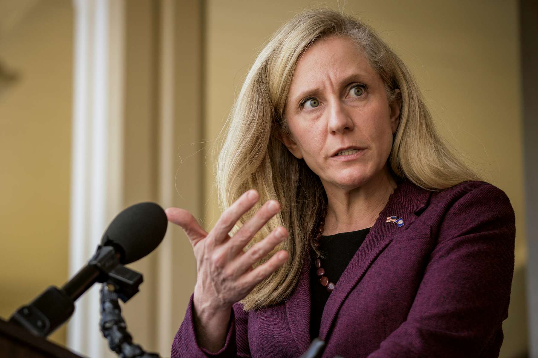 Reps. Roy, Spanberger Reintroduce Bill Banning Members of Congress From Trading Stocks While in Office - Vimarsana News
