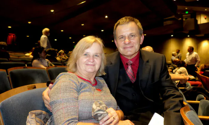 Mr. Slawomir Sieminski, and his wife, enjoyed Shen Yun’s evening performance at Zellerbach Hall,  on Jan. 13, 2023. (Sunny Chen/The Epoch Times) 