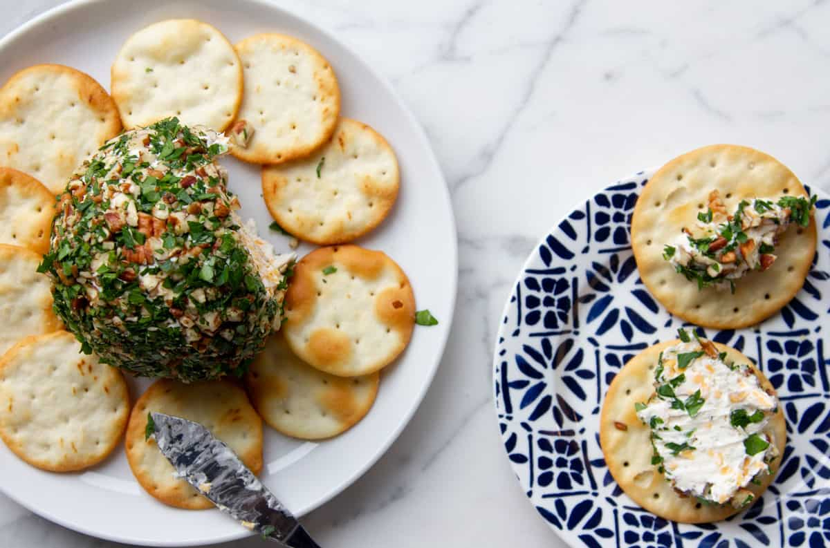 Cheese Ball With Herbs and Spices - Vimarsana News