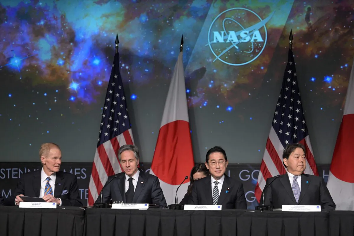 (L–R) NASA Administrator Bill Nelson, U.S. Secretary of State Antony Blinken, Japanese Prime Minister Fumio Kishida, and Japanese Foreign Minister Yoshimasa Hayashi wait to sign the U.S.–Japan Space Cooperation Framework Agreement in Washington on Jan. 13, 2023. (Jim Watson/AFP via Getty Images)