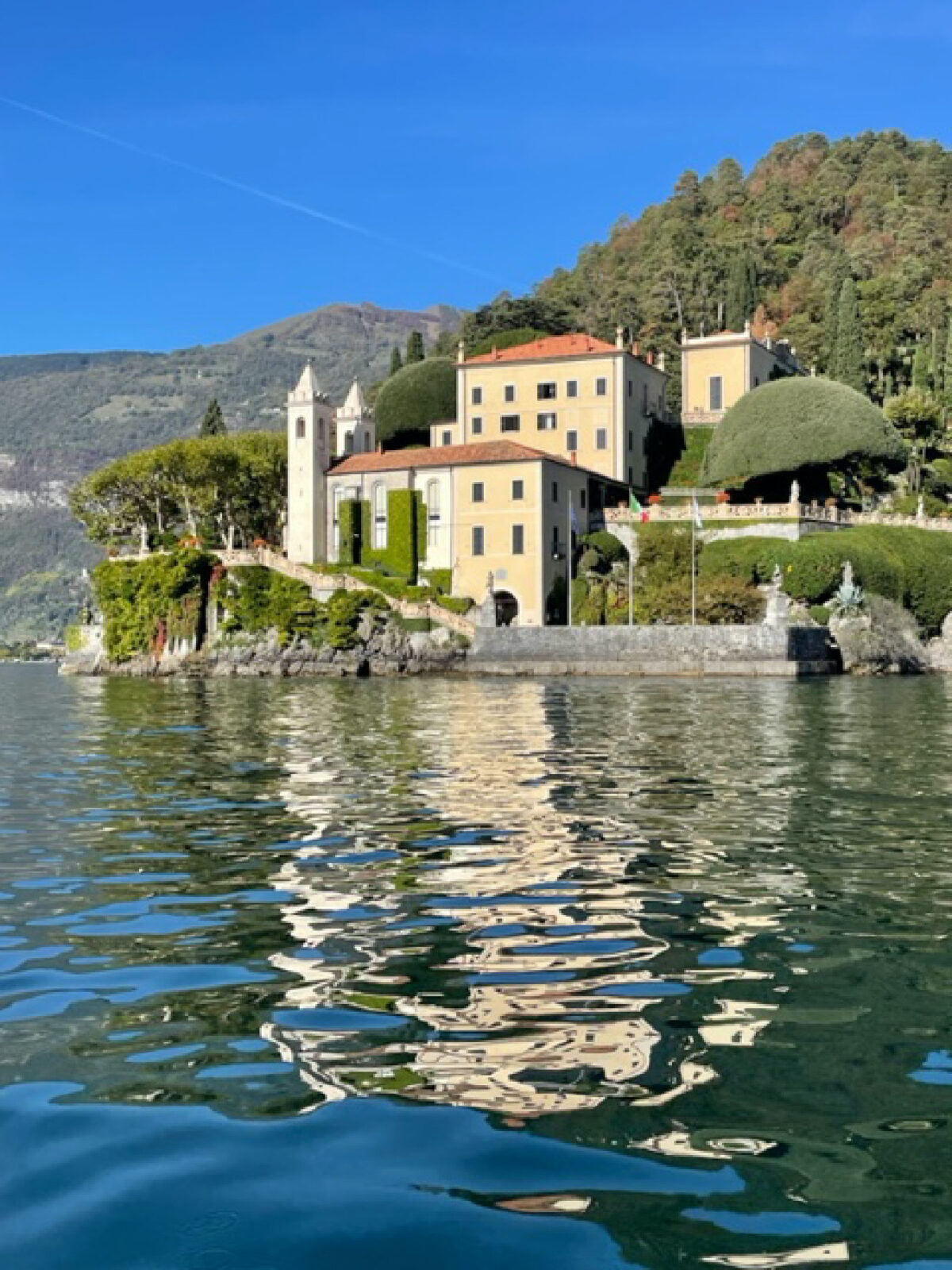 Mountains and Villages Welcome Visitors to Lake Como