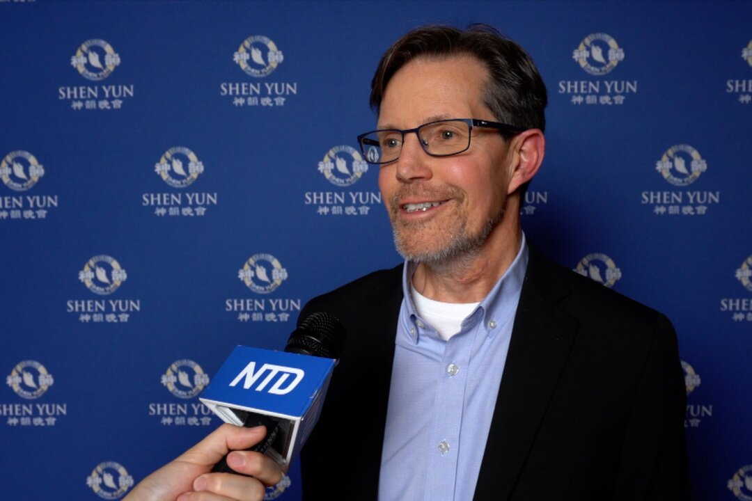 Stephan Johnson attended Shen Yun’s evening performance at Zellerbach Hall, on Jan. 14, 2023. (NTD)