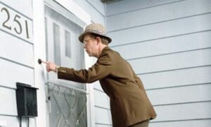 Popcorn and Inspiration: ‘Door to Door’: The Story of an Extraordinary Salesman