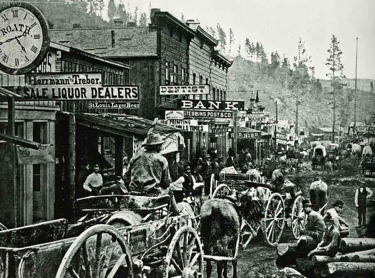 Downtown Deadwood in 1876. Seth Bullock started his Black Hills law enforcement career in the early fall of 1876. (Public Domain)