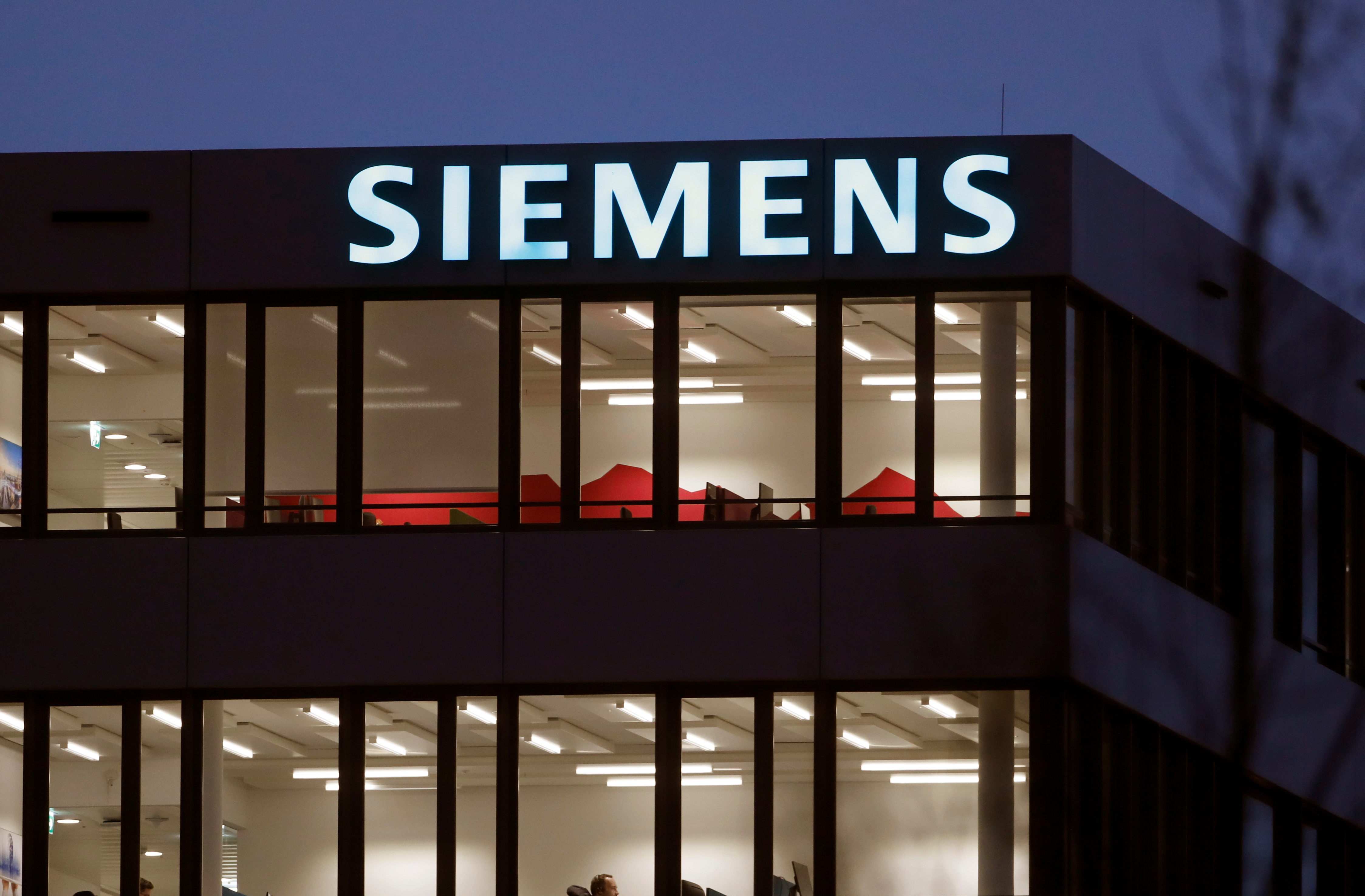 Siemens Signs 3 Billion Eur Train Deal in India - Vimarsana News