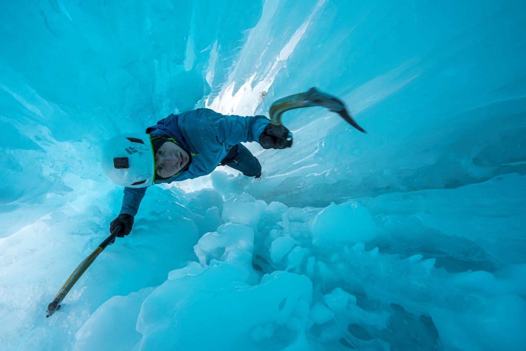 Film Review: 'The Alpinist': Like 'Free Solo' but Significantly More Insane - Vimarsana News