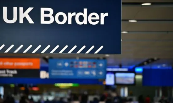 Cleverly Announces Plans to Cut Net Migration by 300,000