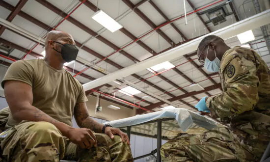 Pentagon Not Pursuing Backpay for Those Dismissed Due to COVID-19 Vaccine Mandate