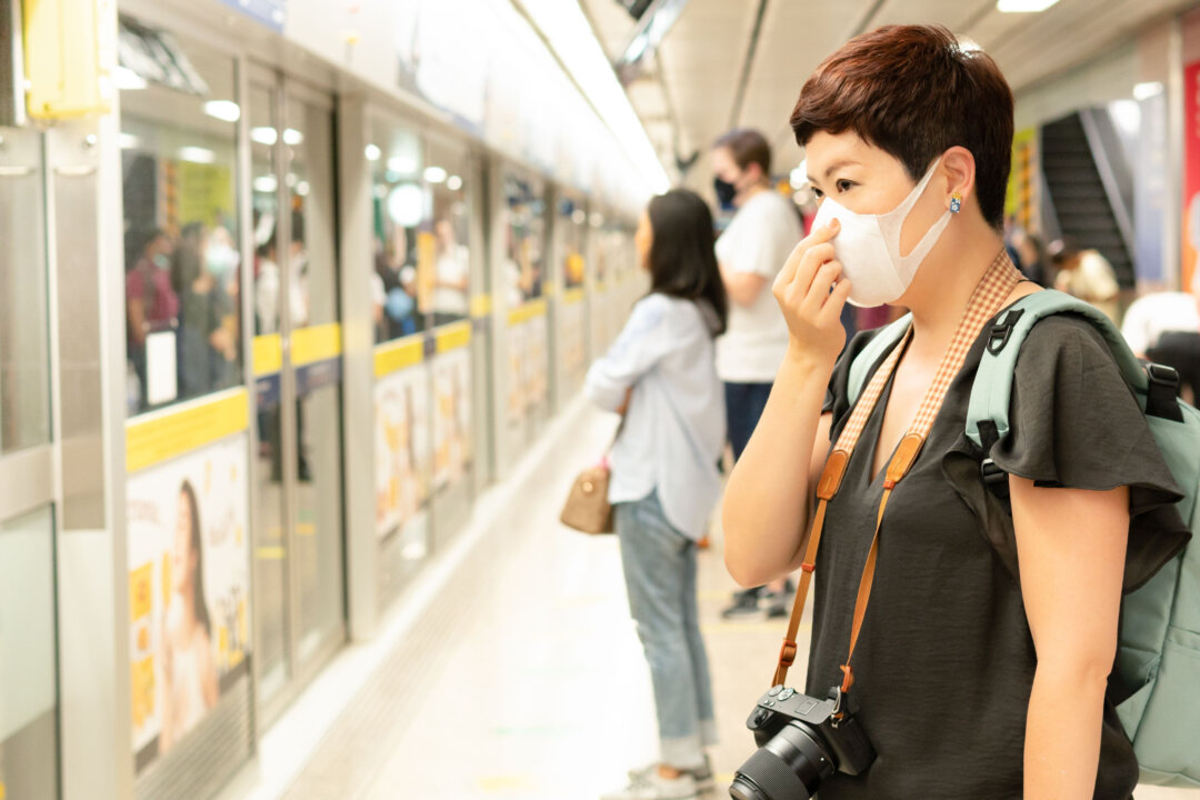 It's still unclear what to expect from the XBB.1.5 variant. (Shutterstock)
