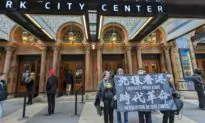 Protesters Warn Hong Kong Ballet Performance is China United Front Work