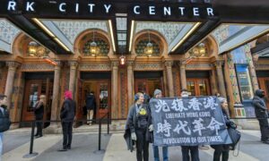 Protesters Warn Hong Kong Ballet Performance is China United Front Work