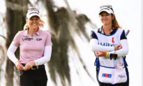 Henderson, Pain-Free, Leads Korda by 1 in LPGA Tour Opener