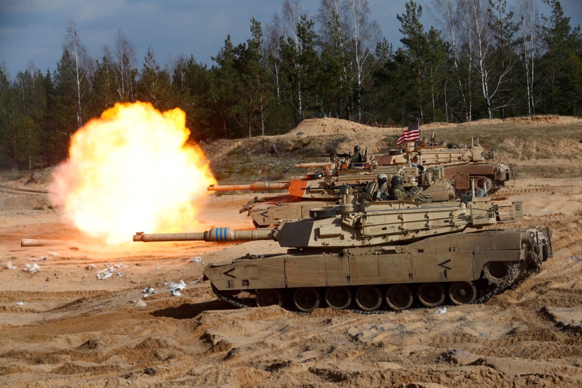 NextImg:US Expedites Delivery of Abrams Battle Tanks to Ukraine