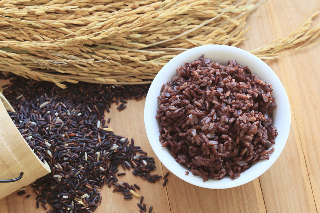 Black rice contains anthocyanins, which can effectively improve diabetic nephropathy. (Shutterstock)