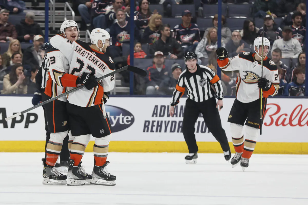 Anaheim Ducks' Simon Benoit, left, celebrates his goal against the Columbus Blue Jackets with Kevin Shattenkirk during the second period of an NHL hockey game in Columbus, Ohio, on Thursday, Jan. 19, 2023. (Jay LaPrete/AP Photo)