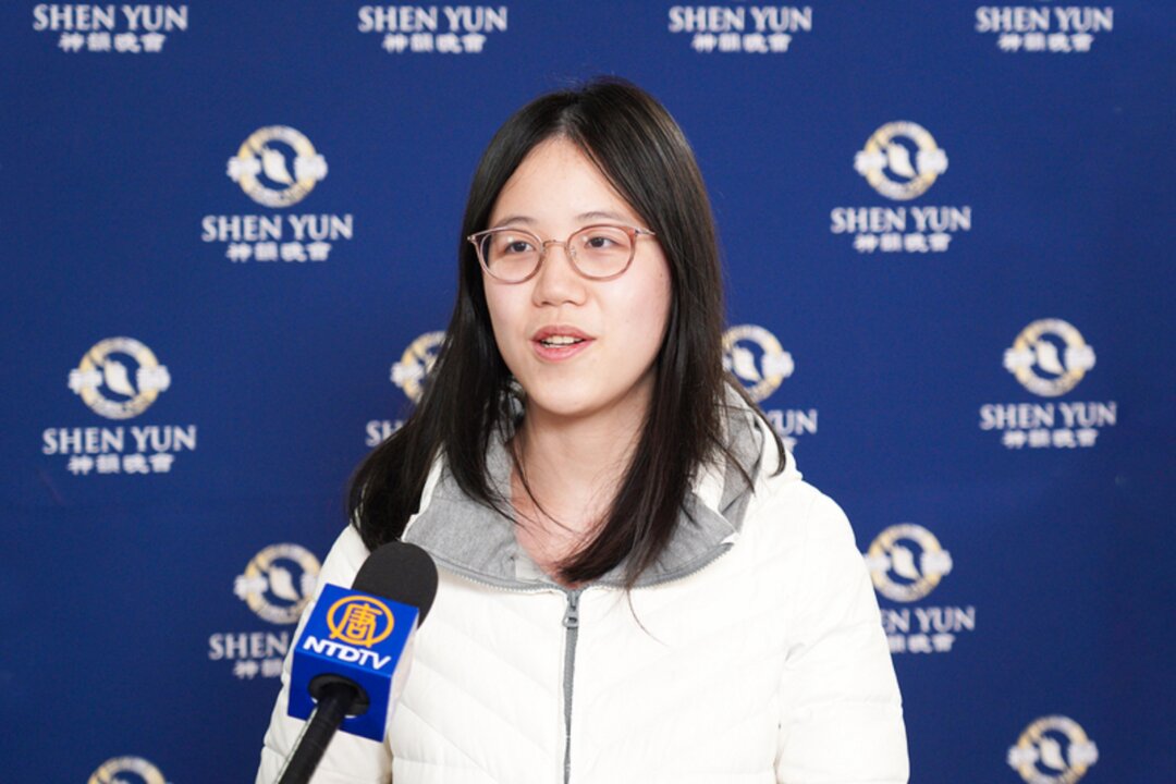 Ms. Wang, a Chinese business owner in Japan, attends Shen Yun Performing Arts at the Kawaguchi Comprehensive Cultural Center Lilia in Kawaguchi, Japan, on Jan. 19, 2023. (Annie Gong/The Epoch Times)