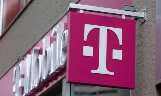 T-Mobile to Buy Most of US Cellular for $4.4 Billion; Court to Hear TikTok Ban Challenges in Sept. | Business Matters Full Broadcast (May 28)