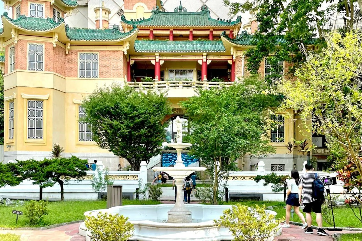 Haw Par Mansion has witnessed the rise and fall of the "King of Tiger Balm" family over almost a century. It was returned to government management on Dec. 1, 2022, with early termination of Haw Par Music on Nov. 30.  (Le Xian/The Epoch Times)