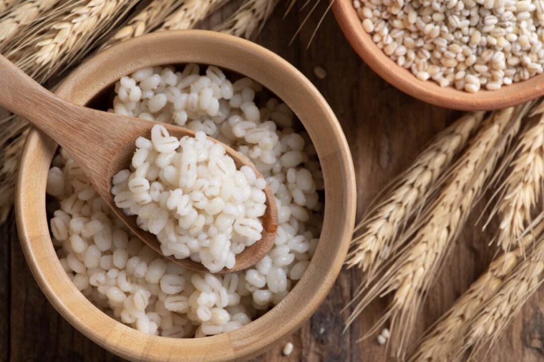 Research from Japan revealed that eating barley can reduce visceral body fat and low-density lipoprotein cholesterol. (Shutterstock)