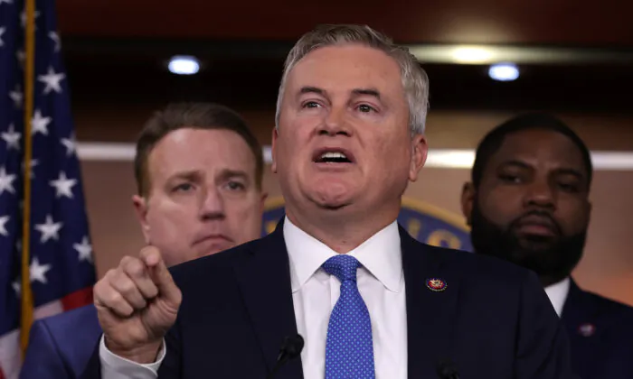 Flanked by House Republicans, U.S. Rep. James Comer (R-Ky.) speaks during a news conference at the U.S. Capitol in Washington, on Nov. 17, 2022. (Alex Wong/Getty Images)