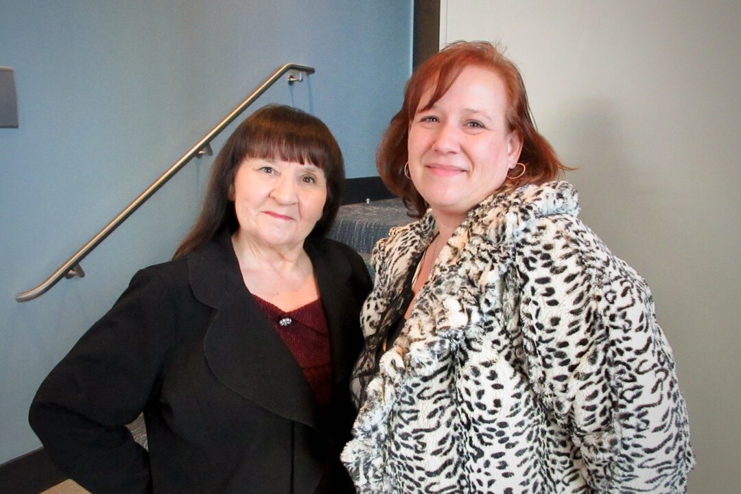 Debbie Rounds (L) and Dawn attended Shen Yun Performing Arts with friends at the Baton Rouge River Center Theater in Baton Rouge, Louisiana, on Jan. 22. (Roland Ree/The Epoch Times)