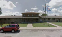 Missouri Inmates Remove Sink, Climb Through Wall to Freedom