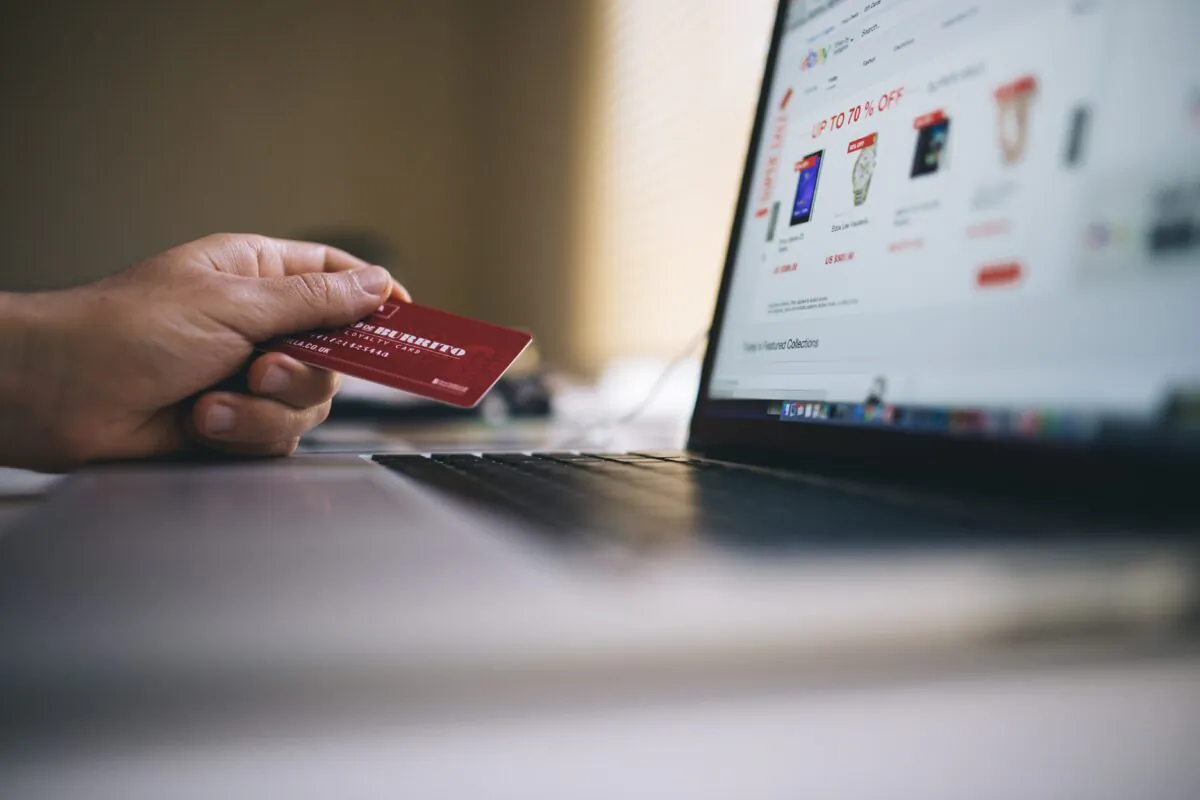 A person makes an online purchase in a file photo. (Pexels)