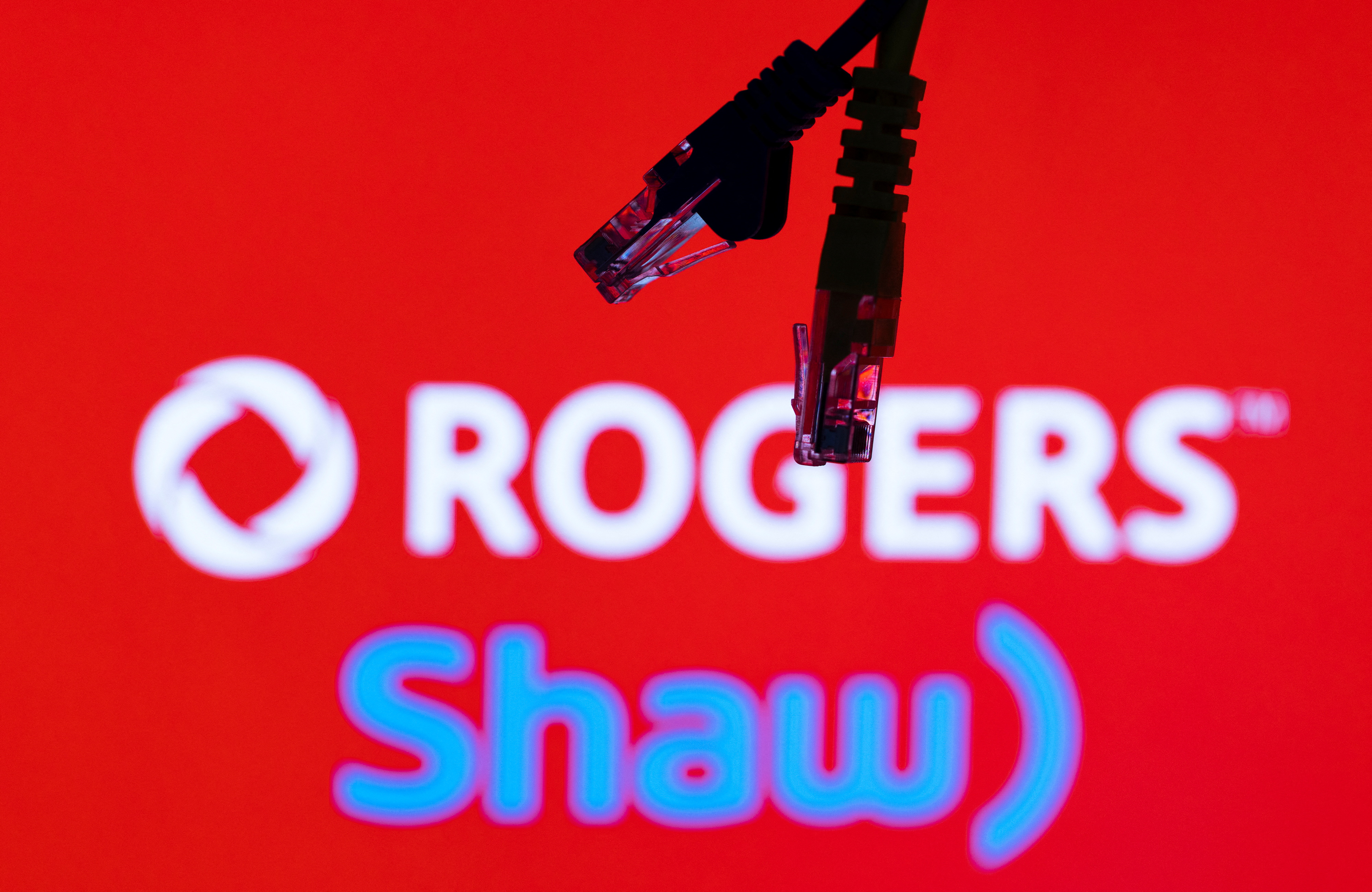 Feds Promise Lower Internet Fees in Wake of Rogers–Shaw Takeover - Vimarsana News