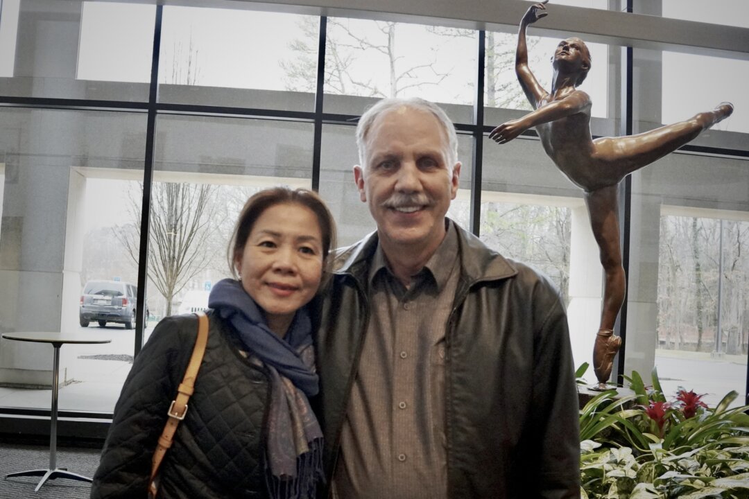Russell Van Wingerden (R) and his wife attended Shen Yun’s matinee at the George Mason University Center for the Arts on Chinese New Year, Jan. 22, 2023. (Terri Wu/The Epoch 