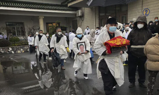 7 Famous Scholars Pass Away in a Week as China Experiences Another COVID Surge