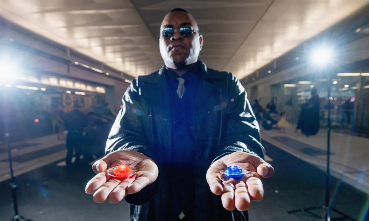 A fan cosplays as Morpheus from "The Matrix" during the 2018 New York Comic-Con at Javits Center, New York City, on Oct. 7, 2018. (Roy Rochlin/Getty Images)